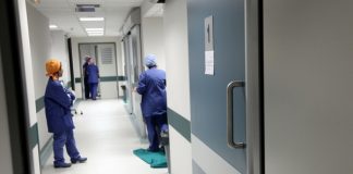 Υπεγράφησαν οι πρώτες 176 συμβάσεις επαγγελματιών υγείας που θα απασχοληθούν στην υγειονομική κάλυψη προσφύγων και μεταναστών