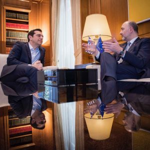 Συνάντηση του Πρωθυπουργού με τον Επίτροπο Οικονομικών και Νομισματικών Υποθέσεων, κ. Π. Μοσκοβισί