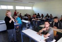 Έγκαιρα και χωρίς κενά λειτουργία των σχολείων