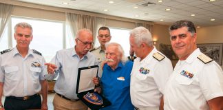 Γεύμα προς τιμή του Μανώλη Γλέζου στο Υπουργείο Εθνικής Άμυνας