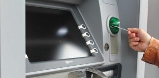 Απελευθερώνονται οι περιορισμοί στην ανάληψη μετρητών και στην κίνηση των κεφαλαίων εντός της χώρας