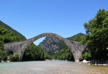 Ολοκληρώθηκαν οι πρόδρομες εργασίες για το Γεφύρι της Πλάκας