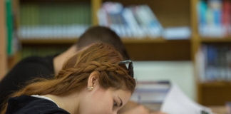 Υπεγράφη η Υ.Α. για τις μετεγγραφές αδελφών σε ΑΕΙ και ΑΕΑ