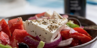 Ανατέθηκαν τα προγράμματα προώθησης της φέτας στις διεθνείς αγορές, ύψους 6,3 εκατ. ευρώ.