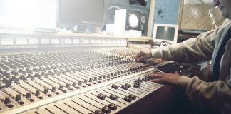 Επέκταση συλλογικής σύμβασης εργασίας τεχνικών ραδιοφωνίας & ηχοληπτών