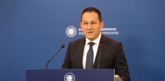 Eνημέρωση πολιτικών συντακτών από τον Κυβερνητικό Εκπρόσωπο Στέλιο Πέτσα