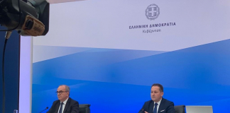 Ανακοινώσεις από τον Υφυπουργό Ανάπτυξης και Επενδύσεων, αρμόδιο για τη Βιομηχανία και το Εμπόριο, Νίκο Παπαθανάση, σχετικά με τη σταδιακή αποκλιμάκωση των περιοριστικών μέτρων