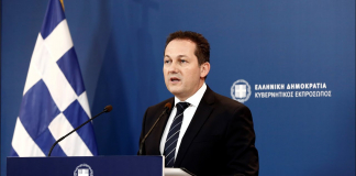 Η ενημέρωση των πολιτικών συντακτών από τον Κυβερνητικό Εκπρόσωπο Στέλιο Πέτσα