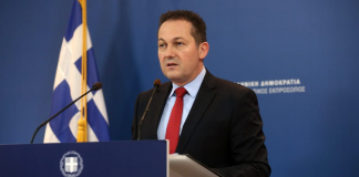 Η ενημέρωση των πολιτικών συντακτών από τον Υφυπουργό παρά τω Πρωθυπουργώ και Κυβερνητικό Εκπρόσωπο Στέλιο Πέτσα
