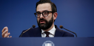 H ενημέρωση των πολιτικών συντακτών και των ανταποκριτών ξένου τύπου από τον Υφυπουργό παρά τω Πρωθυπουργώ και Κυβερνητικό Εκπρόσωπο Χρήστο Ταραντίλη