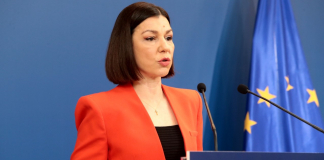 Η ενημέρωση των πολιτικών συντακτών και των ανταποκριτών ξένου τύπου από την Κυβερνητική Εκπρόσωπο Αριστοτελία Πελώνη