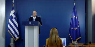 Ενημέρωση των πολιτικών συντακτών και των ανταποκριτών ξένου τύπου από τον Υφυπουργό παρά τω Πρωθυπουργώ και Κυβερνητικό Εκπρόσωπο Γιάννη Οικονόμου