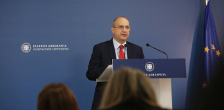 Ενημέρωση των πολιτικών συντακτών και των ανταποκριτών ξένου Τύπου από τον Υφυπουργό παρά τω Πρωθυπουργώ και Κυβερνητικό Εκπρόσωπο Γιάννη Οικονόμου