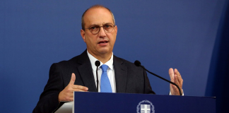 Ενημέρωση των πολιτικών συντακτών και των ανταποκριτών ξένου Τύπου από τον Υφυπουργό παρά τω Πρωθυπουργώ και Κυβερνητικό Εκπρόσωπο Γιάννη Οικονόμου