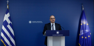 Η ενημέρωση των πολιτικών συντακτών και των ανταποκριτών ξένου Τύπου από τον Υφυπουργό παρά τω Πρωθυπουργώ και Κυβερνητικό Εκπρόσωπο, Γιάννη Οικονόμου