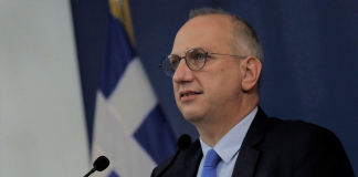 Η ενημέρωση των πολιτικών συντακτών και των ανταποκριτών ξένου Τύπου από τον Υφυπουργό παρά τω Πρωθυπουργώ και Κυβερνητικό Εκπρόσωπο, Γιάννη Οικονόμου