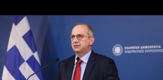 Η ενημέρωση των πολιτικών συντακτών και των ανταποκριτών ξένου Τύπου από τον Υφυπουργό παρά τω Πρωθυπουργώ και Κυβερνητικό Εκπρόσωπο, Γιάννη Οικονόμου