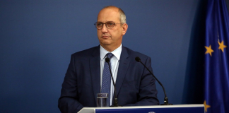 Η ενημέρωση των πολιτικών συντακτών και των ανταποκριτών ξένου Τύπου από τον Υφυπουργό παρά τω Πρωθυπουργώ και Κυβερνητικό Εκπρόσωπο Γιάννη Οικονόμου