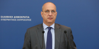 Η ενημέρωση των πολιτικών συντακτών και των ανταποκριτών ξένου Τύπου από τον Υφυπουργό παρά τω Πρωθυπουργώ και Κυβερνητικό Εκπρόσωπο, Γιάννη Οικονόμου