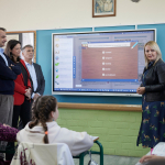 36.000 διαδραστικοί πίνακες ξεκίνησαν να παραδίδονται στα σχολεία