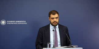 Ενημέρωση πολιτικών συντακτών και ανταποκριτών ξένου Τύπου από τον Κυβερνητικό Εκπρόσωπο Παύλο Μαρινάκη
