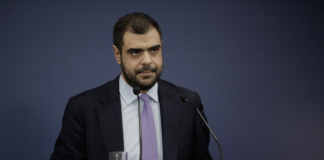 Ενημέρωση πολιτικών συντακτών και ανταποκριτών ξένου Τύπου από τον Υφυπουργό παρά τω Πρωθυπουργώ και Κυβερνητικό Εκπρόσωπο Παύλο Μαρινάκη