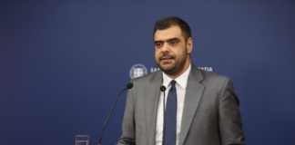 Ενημέρωση πολιτικών συντακτών και ανταποκριτών ξένου Τύπου από τον Κυβερνητικό Εκπρόσωπο Παύλο Μαρινάκη