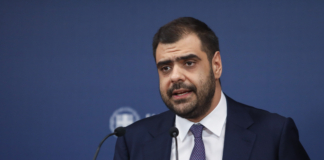 Ενημέρωση των πολιτικών συντακτών και ανταποκριτών ξένου Τύπου από τον Υφυπουργό παρά τω Πρωθυπουργώ και Κυβερνητικό Εκπρόσωπο Παύλο Μαρινάκη