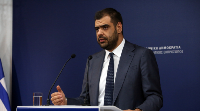 Ενημέρωση Πολιτικών Συντακτών και Ανταποκριτών Ξένου Τύπου από τον Υφυπουργό παρά τω Πρωθυπουργώ και Κυβερνητικό Εκπρόσωπο Παύλο Μαρινάκη