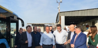 Χρήστος Σταϊκούρας: Επιπλέον 35 νέα λεωφορεία στην Αττική