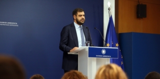 Ενημέρωση πολιτικών συντακτών και ανταποκριτών ξένου Τύπου από τον Υφυπουργό παρά τω Πρωθυπουργώ και Κυβερνητικό Εκπρόσωπο Παύλο Μαρινάκη