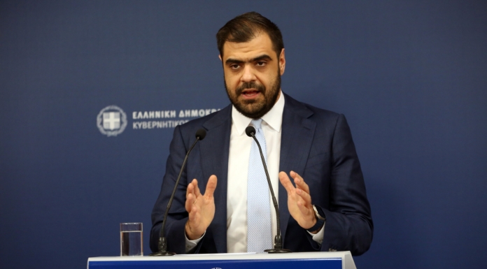 Ενημέρωση πολιτικών συντακτών και ανταποκριτών ξένου Τύπου από τον Υφυπουργό παρά τω Πρωθυπουργώ και Κυβερνητικό Εκπρόσωπο Παύλο Μαρινάκη