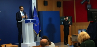 Ενημέρωση πολιτικών συντακτών και ανταποκριτών ξένου Τύπου από τον Υφυπουργό παρά τω Πρωθυπουργώ και Κυβερνητικό Εκπρόσωπο Παύλο Μαρινάκη