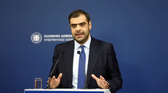 Ενημέρωση πολιτικών συντακτών και ανταποκριτών ξένου Τύπου από τον Υφυπουργό παρά τω Πρωθυπουργώ και Κυβερνητικό Εκπρόσωπο Παύλο Μαρινάκη