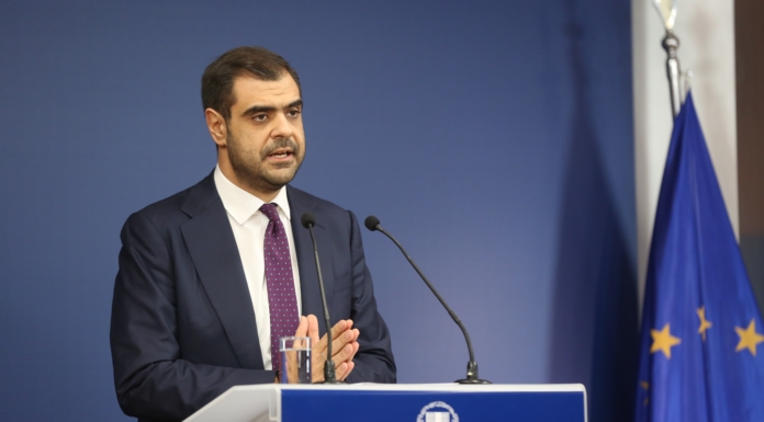 Ενημέρωση πολιτικών συντακτών και ανταποκριτών ξένου Τύπου από τον Υφυπουργό παρά τω Πρωθυπουργώ και Κυβερνητικό Εκπρόσωπο Παύλο Μαρινάκη