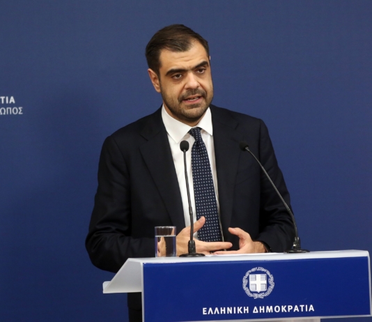 Ενημέρωση των πολιτικών συντακτών και των ανταποκριτών ξένου Τύπου από τον Υφυπουργό παρά τω Πρωθυπουργώ και Κυβερνητικό Εκπρόσωπο Παύλο Μαρινάκη