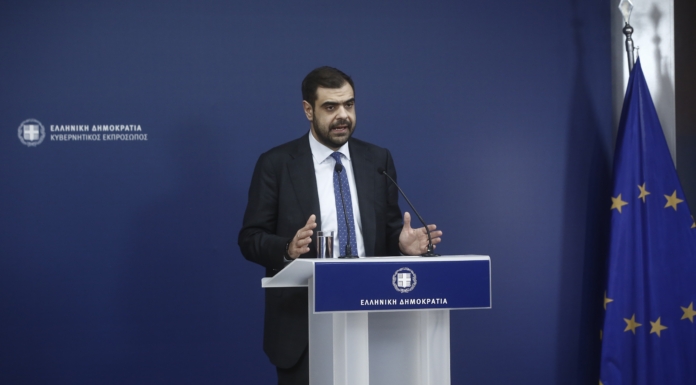 Ενημέρωση πολιτικών συντακτών και ανταποκριτών ξένου Τύπου από τον Υφυπουργό παρά τω Πρωθυπουργώ και Κυβερνητικό Εκπρόσωπο Παύλο Μαρινάκη