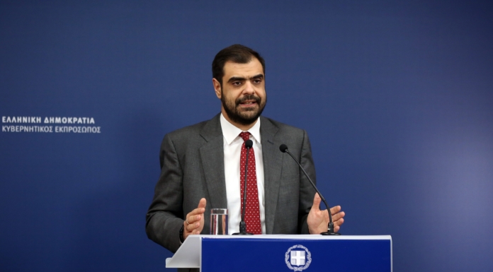 Ενημέρωση πολιτικών συντακτών και ανταποκριτών ξένου Τύπου από τον Υφυπουργό παρά τω Πρωθυπουργώ και Κυβερνητικό Εκπρόσωπο Παύλο Μαρινάκη