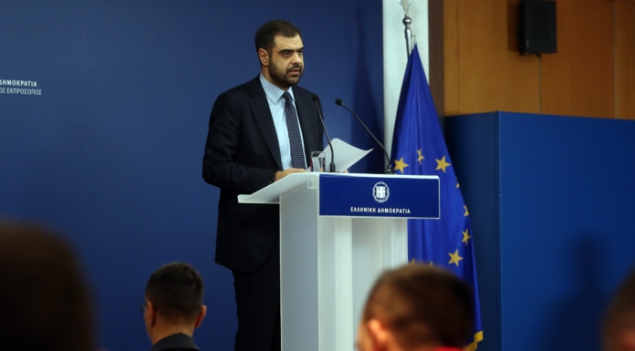 Ενημέρωση πολιτικών συντακτών και ανταποκριτών ξένου Τύπου από τον Υφυπουργό παρά τω Πρωθυπουργώ και Κυβερνητικό Εκπρόσωπο Παύλο Μαρινάκη