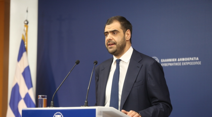 Ενημέρωση των πολιτικών συντακτών και των ανταποκριτών ξένου Τύπου από τον Υφυπουργό παρά τω Πρωθυπουργώ και Κυβερνητικό Εκπρόσωπο Παύλο Μαρινάκη