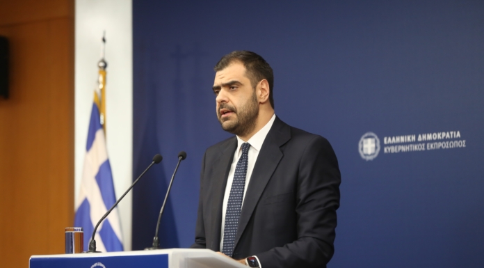 Ενημέρωση των πολιτικών συντακτών και των ανταποκριτών ξένου Τύπου από τον Υφυπουργό παρά τω Πρωθυπουργώ και Κυβερνητικό Εκπρόσωπο Παύλο Μαρινάκη