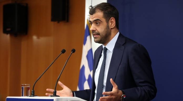 Ενημέρωση των πολιτικών συντακτών και ανταποκριτών ξένου Τύπου από τον Υφυπουργό παρά τω Πρωθυπουργώ και Κυβερνητικό Εκπρόσωπο Παύλο Μαρινάκη