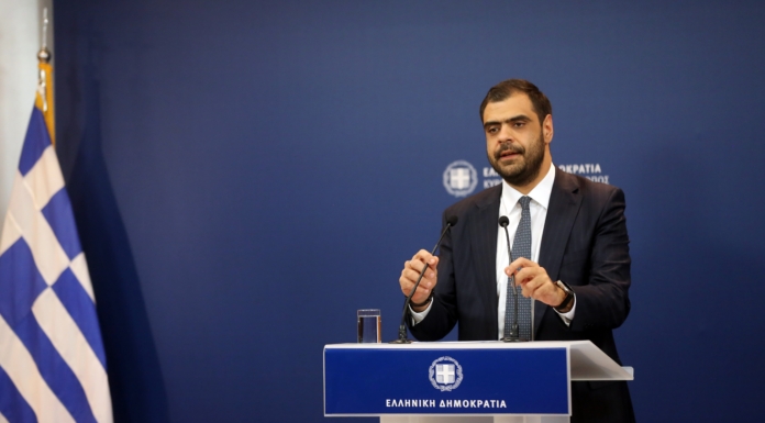 Ενημέρωση πολιτικών συντακτών και ανταποκριτών ξένου Τύπου από τον Υφυπουργό παρά τω Πρωθυπουργώ και Κυβερνητικό Εκπρόσωπο Παύλο Μαρινάκη