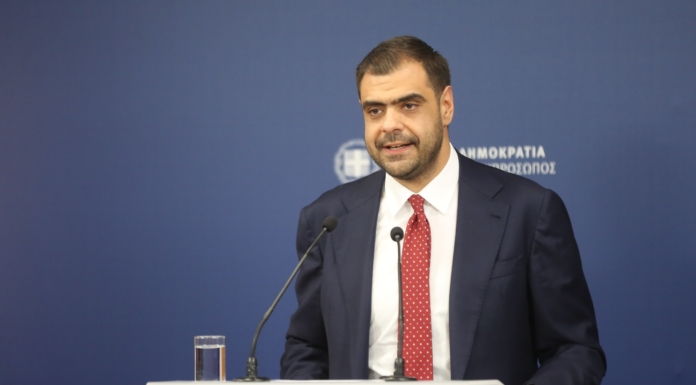 Ενημέρωση των πολιτικών συντακτών και ανταποκριτών ξένου Τύπου από τον Υφυπουργό παρά τω Πρωθυπουργώ και Κυβερνητικό Εκπρόσωπο Παύλο Μαρινάκη