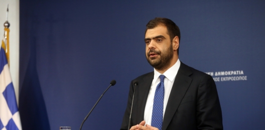 Ενημέρωση των πολιτικών συντακτών και ανταποκριτών ξένου Τύπου από τον Υφυπουργό παρά τω Πρωθυπουργώ και Κυβερνητικό Εκπρόσωπο Παύλο Μαρινάκη
