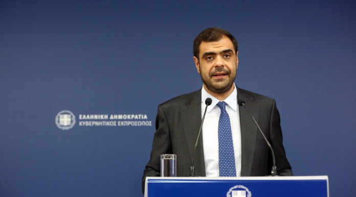 Ενημέρωση των πολιτικών συντακτών και ανταποκριτών ξένου Τύπου από τον Υφυπουργό παρά τω Πρωθυπουργώ και Κυβερνητικό Εκπρόσωπο Παύλο Μαρινάκη