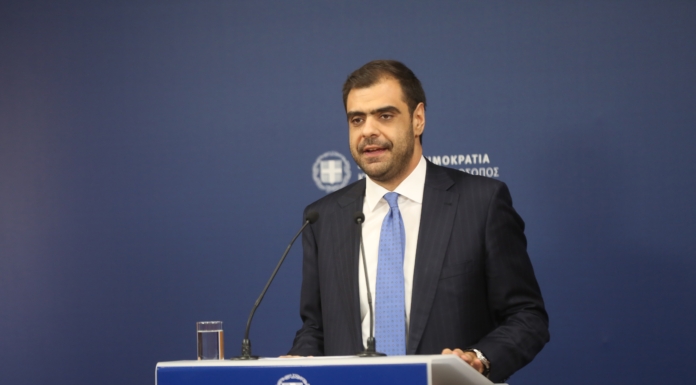Ενημέρωση των πολιτικών συντακτών και ανταποκριτών ξένου Τύπου από τον Υφυπουργό παρά τω Πρωθυπουργώ και Κυβερνητικό Εκπρόσωπο Παύλο Μαρινάκη