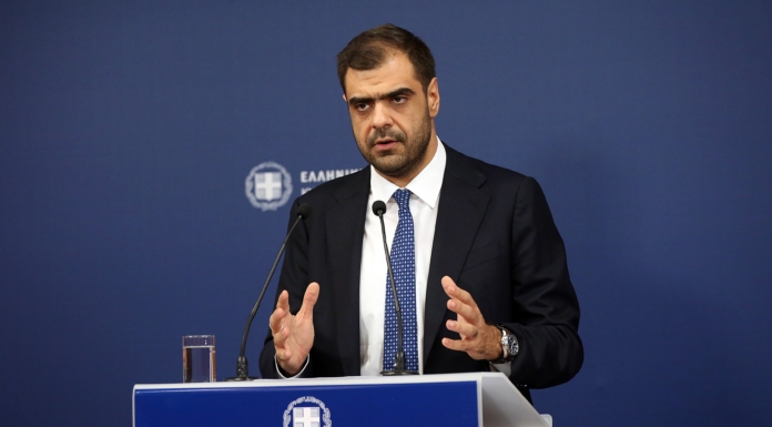 Ενημέρωση των πολιτικών συντακτών και ανταποκριτών ξένου Τύπου από τον Υφυπουργό παρά τω Πρωθυπουργώ και Κυβερνητικό Εκπρόσωπο Παύλο Μαρινάκη