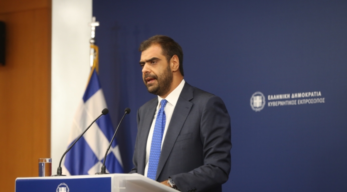 Ενημέρωση των πολιτικών συντακτών και ανταποκριτών ξένου Τύπου από τον Υφυπουργό παρά τω Πρωθυπουργώ και Κυβερνητικό Εκπρόσωπο Παύλο