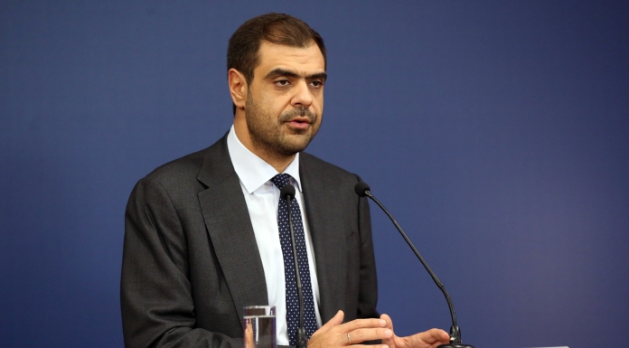 Ενημέρωση των πολιτικών συντακτών και ανταποκριτών ξένου Τύπου από τον Υφυπουργό παρά τω Πρωθυπουργώ και Κυβερνητικό Εκπρόσωπο Παύλο Μαρινάκη
